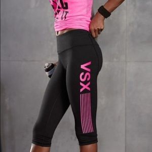 VSX Knockout capris with side pink logo